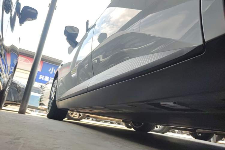 Used XPeng MONA M03 2025 600 with Ultra-Long Range Max Left Side Sill