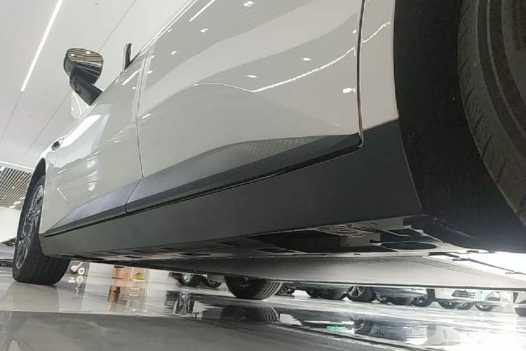 Used XPeng MONA M03 2025 502 Long-Range Max Left Side Sill
