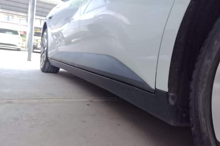 Used XPeng MONA M03 2025 600 with Ultra-Long Range Max Left Side Sill