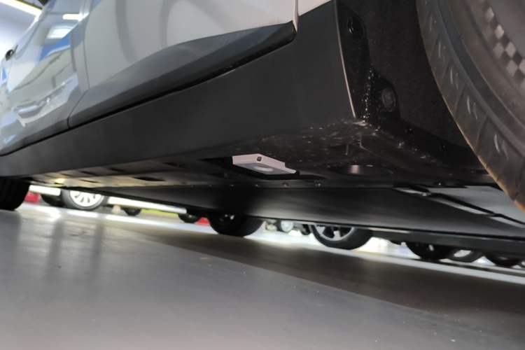 Used XPeng MONA M03 2025 502 Long-Range Max Left Side Sill