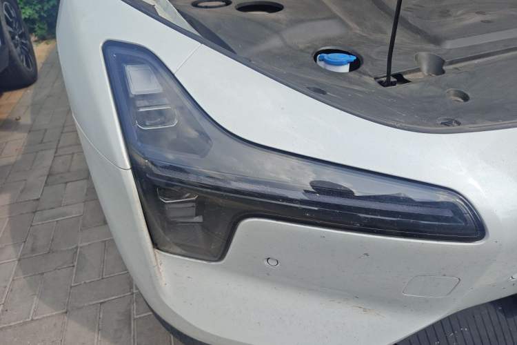Used XPeng MONA M03 2025 600 with Ultra-Long Range Max Right Front Headlight