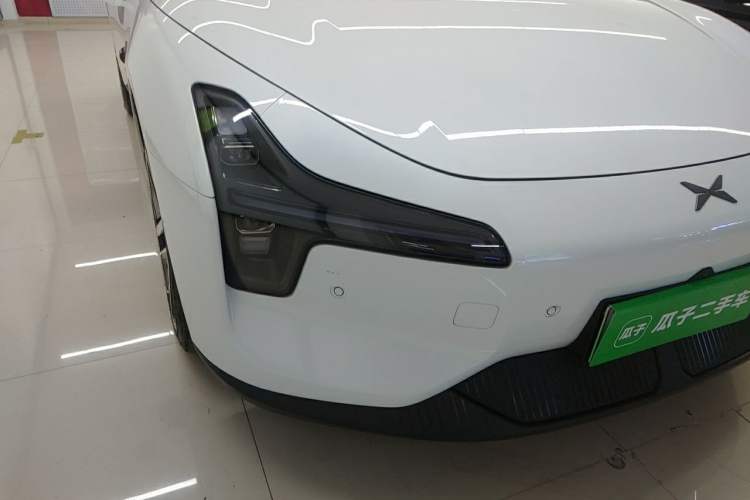 Used XPeng MONA M03 2025 600 with Ultra-Long Range Max Right Front Headlight
