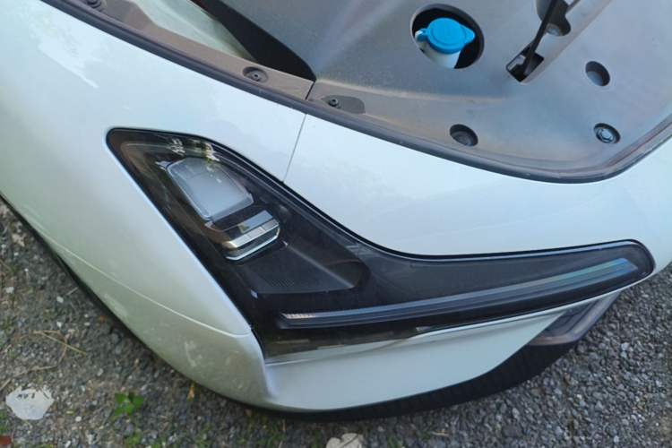 Used XPeng MONA M03 2025 600 with Ultra-Long Range Max Right Front Headlight