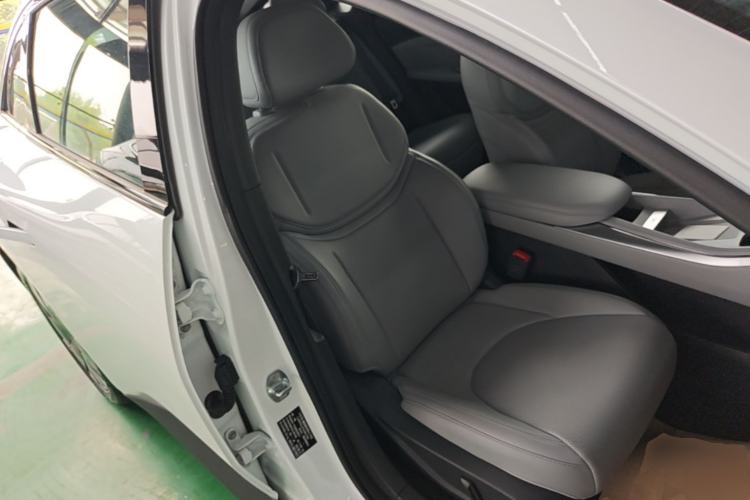 Used XPeng MONA M03 2025 600 with Ultra-Long Range Max Right Front Seat