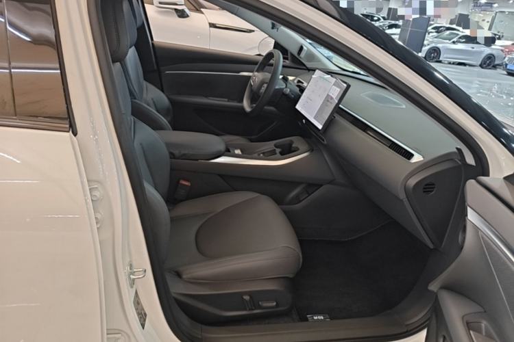 Used XPeng MONA M03 2025 502 Long-Range Max Right Front Seat
