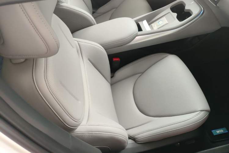 Used XPeng MONA M03 2025 600 with Ultra-Long Range Max Right Front Seat