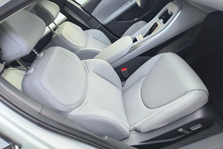 Used XPeng MONA M03 2025 515 Long-Range Plus Right Front Seat