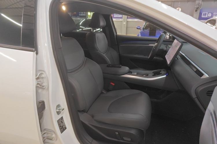Used XPeng MONA M03 2025 620 Ultra-Long Range Plus Right Front Seat
