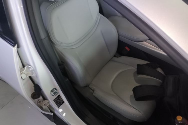 Used XPeng MONA M03 2025 600 with Ultra-Long Range Max Right Front Seat