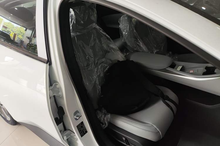 Used XPeng MONA M03 2025 515 Long-Range Plus Right Front Seat