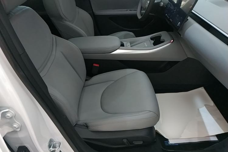 Used XPeng MONA M03 2025 600 with Ultra-Long Range Max Right Front Seat
