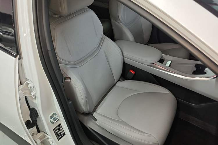 Used XPeng MONA M03 2025 515 Long-Range Plus Right Front Seat
