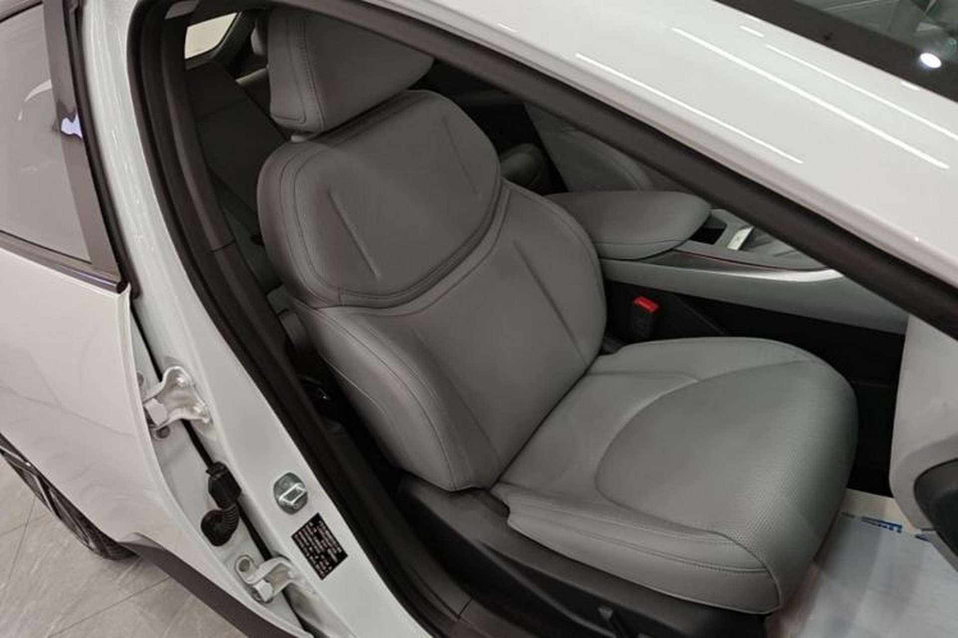 Used XPeng MONA M03 2025 600 with Ultra-Long Range Max Right Front Seat