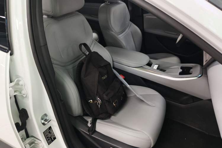 Used XPeng MONA M03 2025 600 with Ultra-Long Range Max Right Front Seat