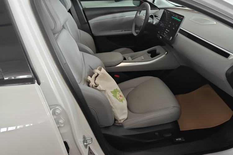 Used XPeng MONA M03 2025 600 with Ultra-Long Range Max Right Front Seat