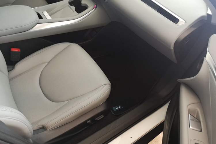 Used XPeng MONA M03 2025 600 with Ultra-Long Range Max Right Front Seat