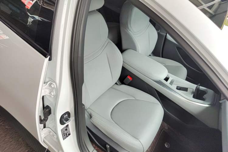 Used XPeng MONA M03 2025 515 Long-Range Plus Right Front Seat