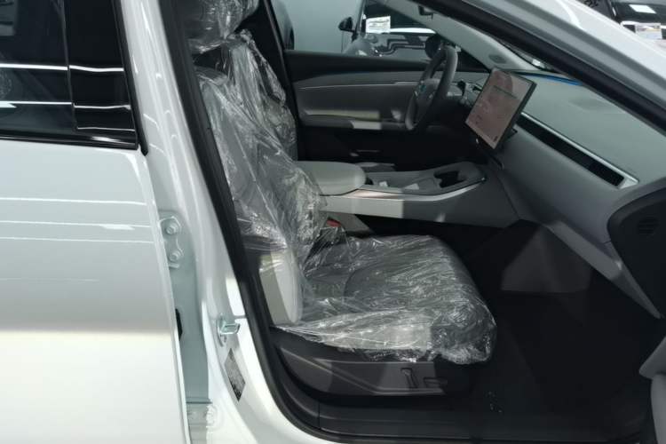 Used XPeng MONA M03 2025 515 Long-Range Plus Right Front Seat