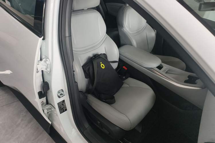 Used XPeng MONA M03 2025 600 with Ultra-Long Range Max Right Front Seat