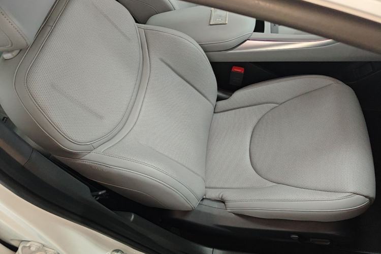 Used XPeng MONA M03 2025 600 with Ultra-Long Range Max Right Front Seat