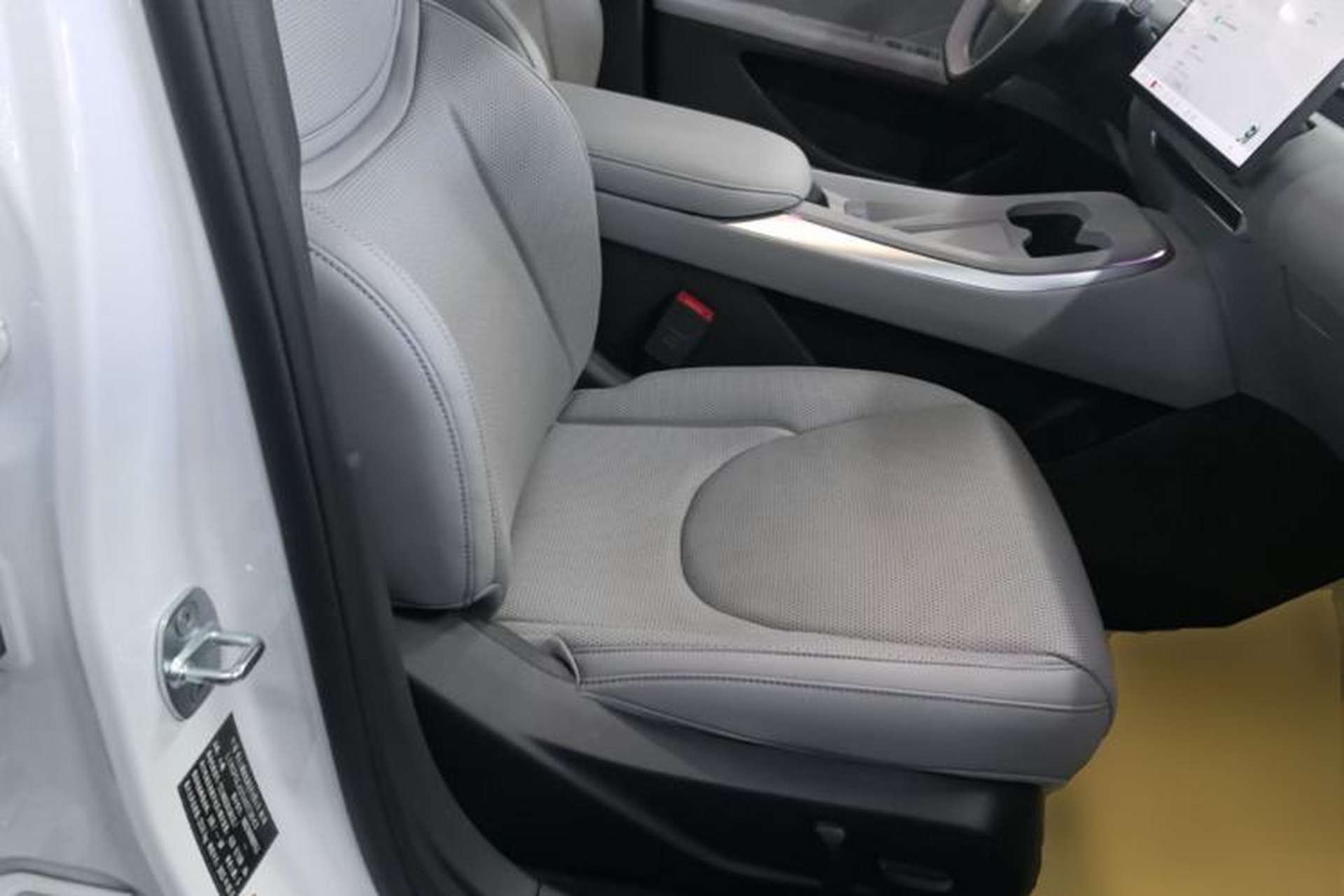 Used XPeng MONA M03 2025 600 with Ultra-Long Range Max Right Front Seat
