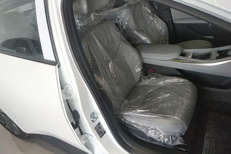 Used XPeng MONA M03 2025 502 Long-Range Max Right Front Seat