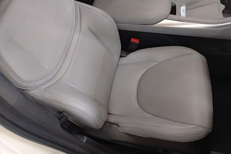 Used XPeng MONA M03 2025 600 with Ultra-Long Range Max Right Front Seat