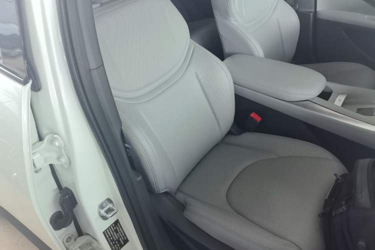 Used XPeng MONA M03 2025 600 with Ultra-Long Range Max Right Front Seat