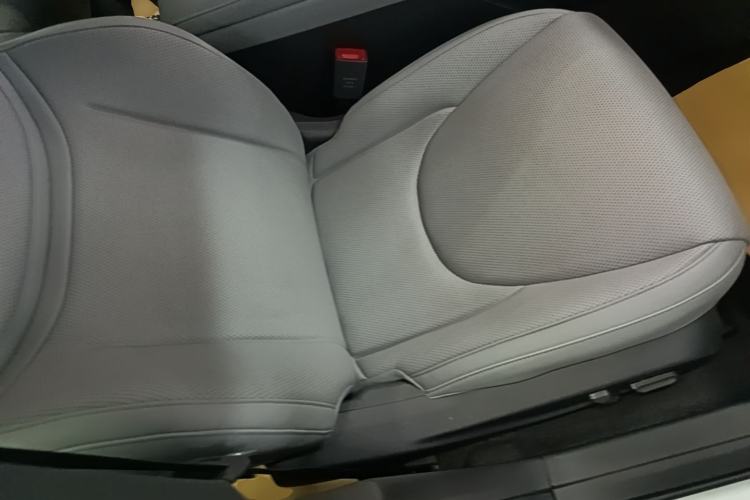 Used XPeng MONA M03 2025 600 with Ultra-Long Range Max Right Front Seat