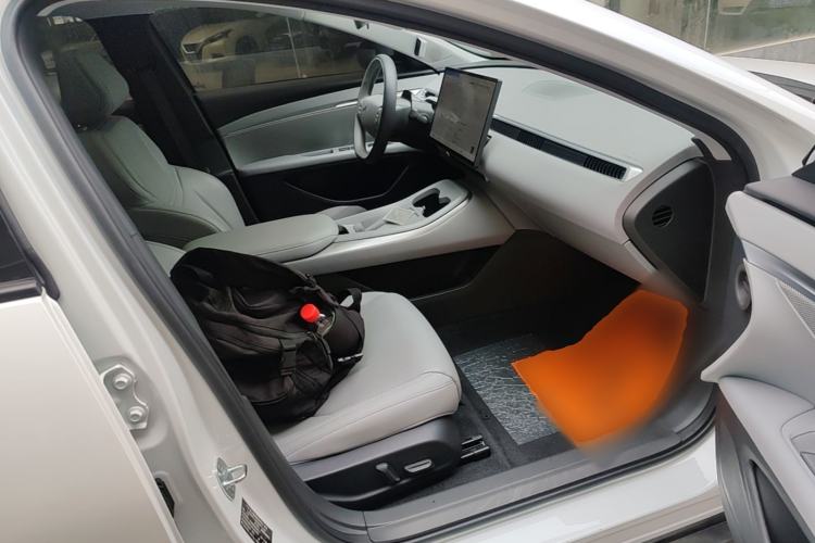 Used XPeng MONA M03 2025 600 with Ultra-Long Range Max Right Front Seat