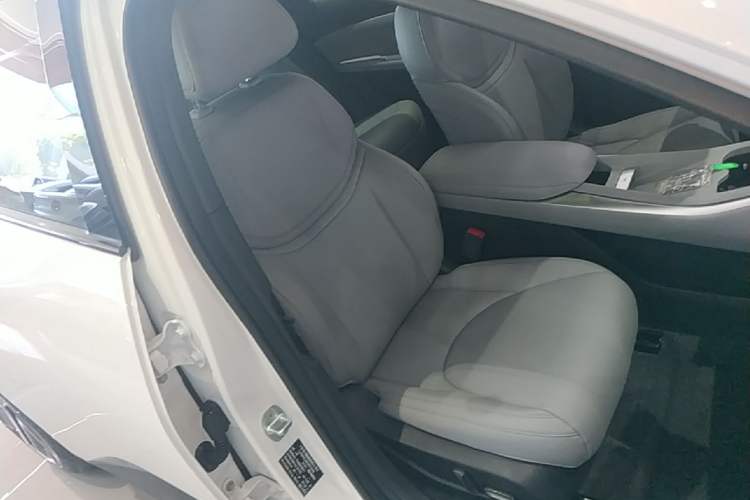 Used XPeng MONA M03 2025 600 with Ultra-Long Range Max Right Front Seat