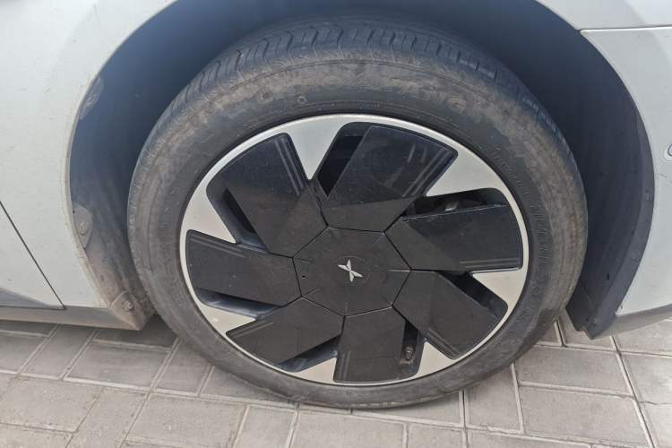Used XPeng MONA M03 2025 600 with Ultra-Long Range Max Right Front Wheel Hub