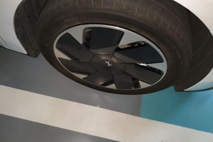 Used XPeng MONA M03 2025 502 Long-Range Max Right Front Wheel Hub