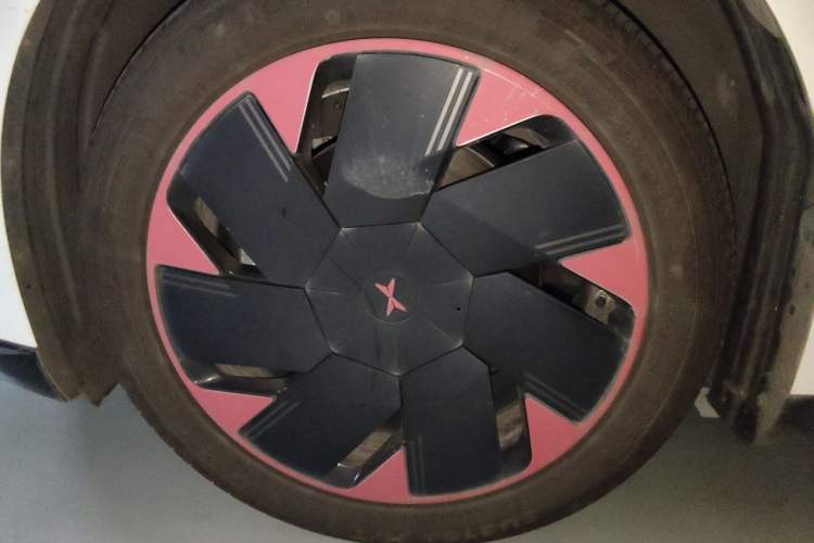 Used XPeng MONA M03 2025 600 with Ultra-Long Range Max Right Front Wheel Hub