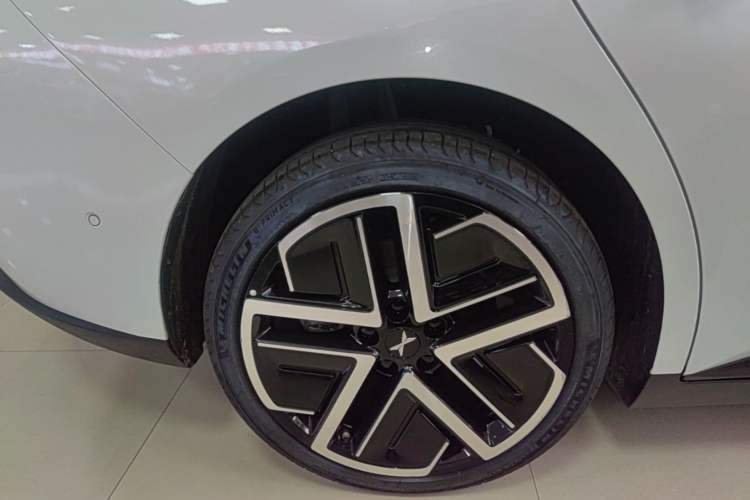 Used XPeng MONA M03 2025 600 with Ultra-Long Range Max Right Rear Wheel Hub