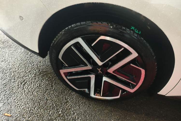 Used XPeng MONA M03 2025 600 with Ultra-Long Range Max Right Rear Wheel Hub
