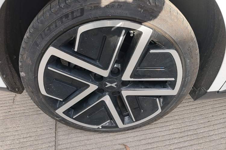 Used XPeng MONA M03 2025 600 with Ultra-Long Range Max Right Rear Wheel Hub