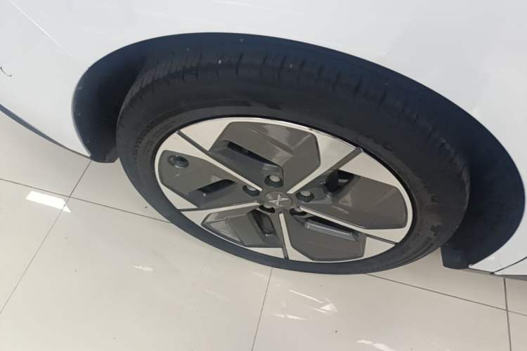 Used XPeng MONA M03 2025 620 Ultra-Long Range Plus Right Rear Wheel Hub