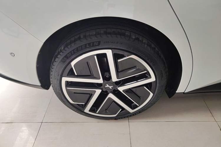 Used XPeng MONA M03 2025 600 with Ultra-Long Range Max Right Rear Wheel Hub