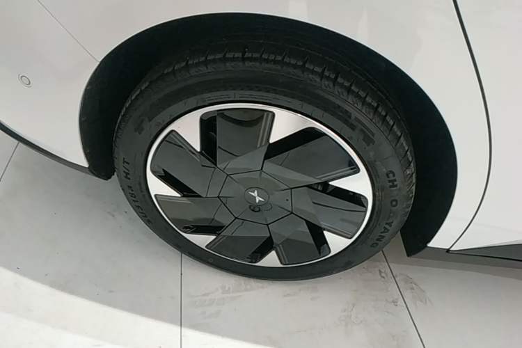 Used XPeng MONA M03 2025 600 with Ultra-Long Range Max Right Rear Wheel Hub