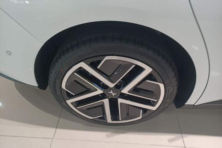 Used XPeng MONA M03 2025 600 with Ultra-Long Range Max Right Rear Wheel Hub