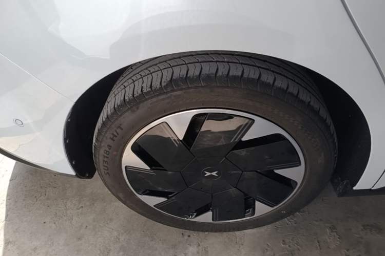 Used XPeng MONA M03 2025 600 with Ultra-Long Range Max Right Rear Wheel Hub