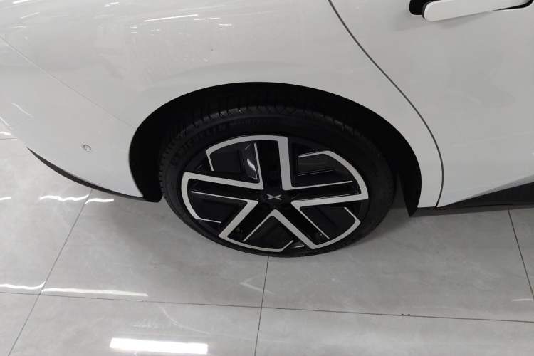 Used XPeng MONA M03 2025 600 with Ultra-Long Range Max Right Rear Wheel Hub