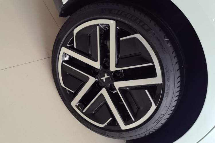 Used XPeng MONA M03 2025 600 with Ultra-Long Range Max Right Rear Wheel Hub
