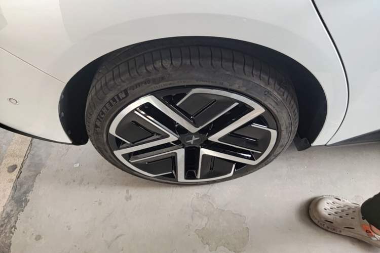 Used XPeng MONA M03 2025 600 with Ultra-Long Range Max Right Rear Wheel Hub