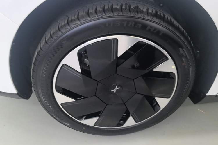 Used XPeng MONA M03 2025 600 with Ultra-Long Range Max Right Rear Wheel Hub