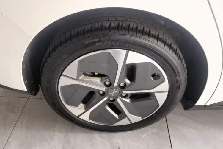 Used XPeng MONA M03 2025 620 Ultra-Long Range Plus Right Rear Wheel Hub