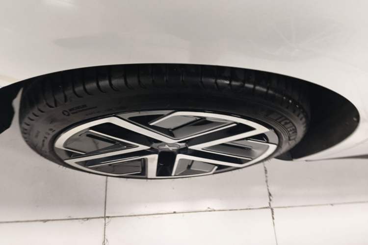 Used XPeng MONA M03 2025 600 with Ultra-Long Range Max Right Rear Wheel Hub