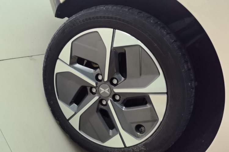 Used XPeng MONA M03 2025 620 Ultra-Long Range Plus Right Rear Wheel Hub