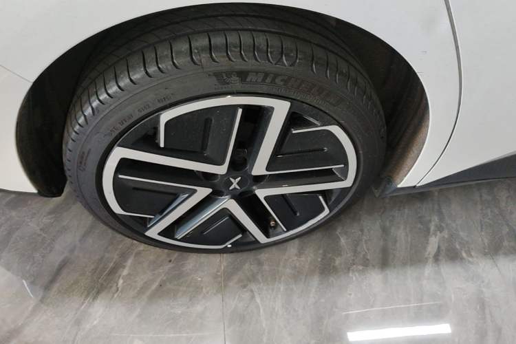 Used XPeng MONA M03 2025 600 with Ultra-Long Range Max Right Rear Wheel Hub